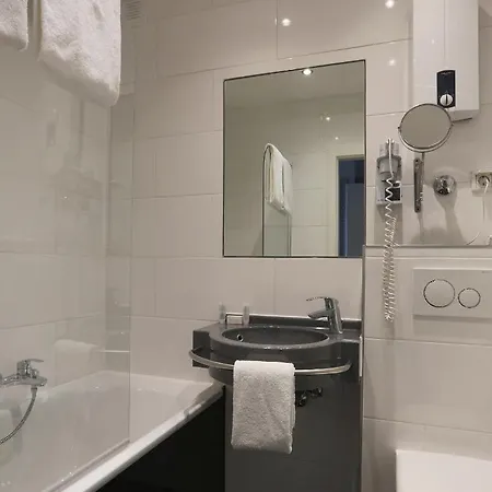 Boardinghouse Apartment *