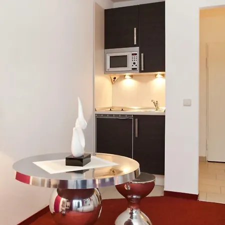 Boardinghouse Apartment *