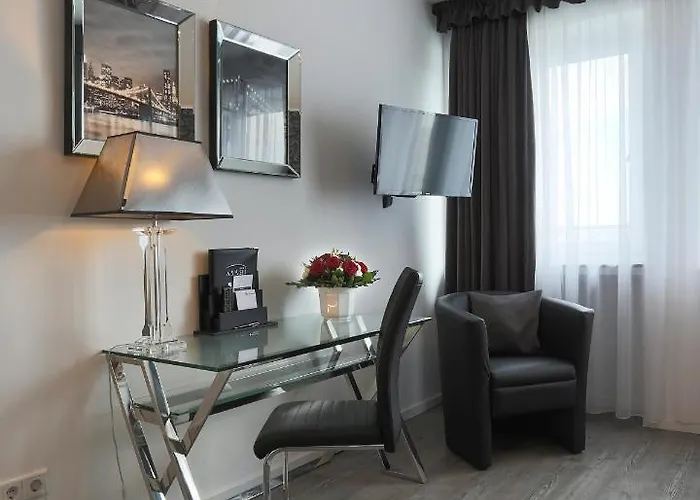 Apartment Boardinghouse *